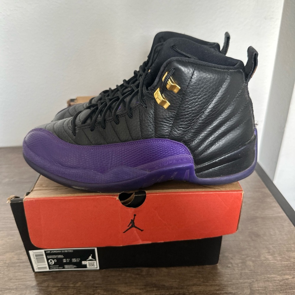 Jordan Men's Black and Purple Athletic Shoes